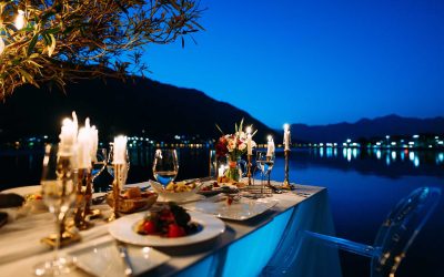 Décoration Éblouissante pour une Soirée de Réveillon à la Maison