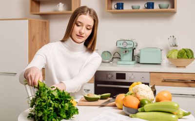 Comment créer une cuisine saine dans votre nouvelle maison : conseils pour un aménagement optimal 
