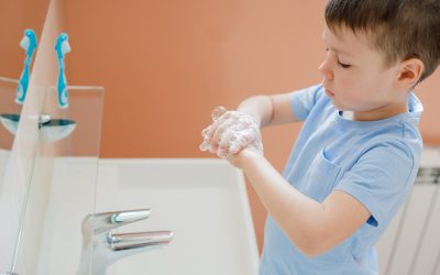 Protéger vos enfants des bactéries à la Maison : Conseils Essentiels