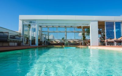 Comment aménager une piscine extérieure élégante ?