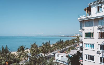 Immobilier bord de mer : le guide pour bien investir en 2025